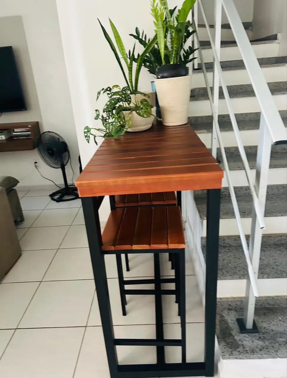 Balcão com 4 cadeiras - Foto 4
