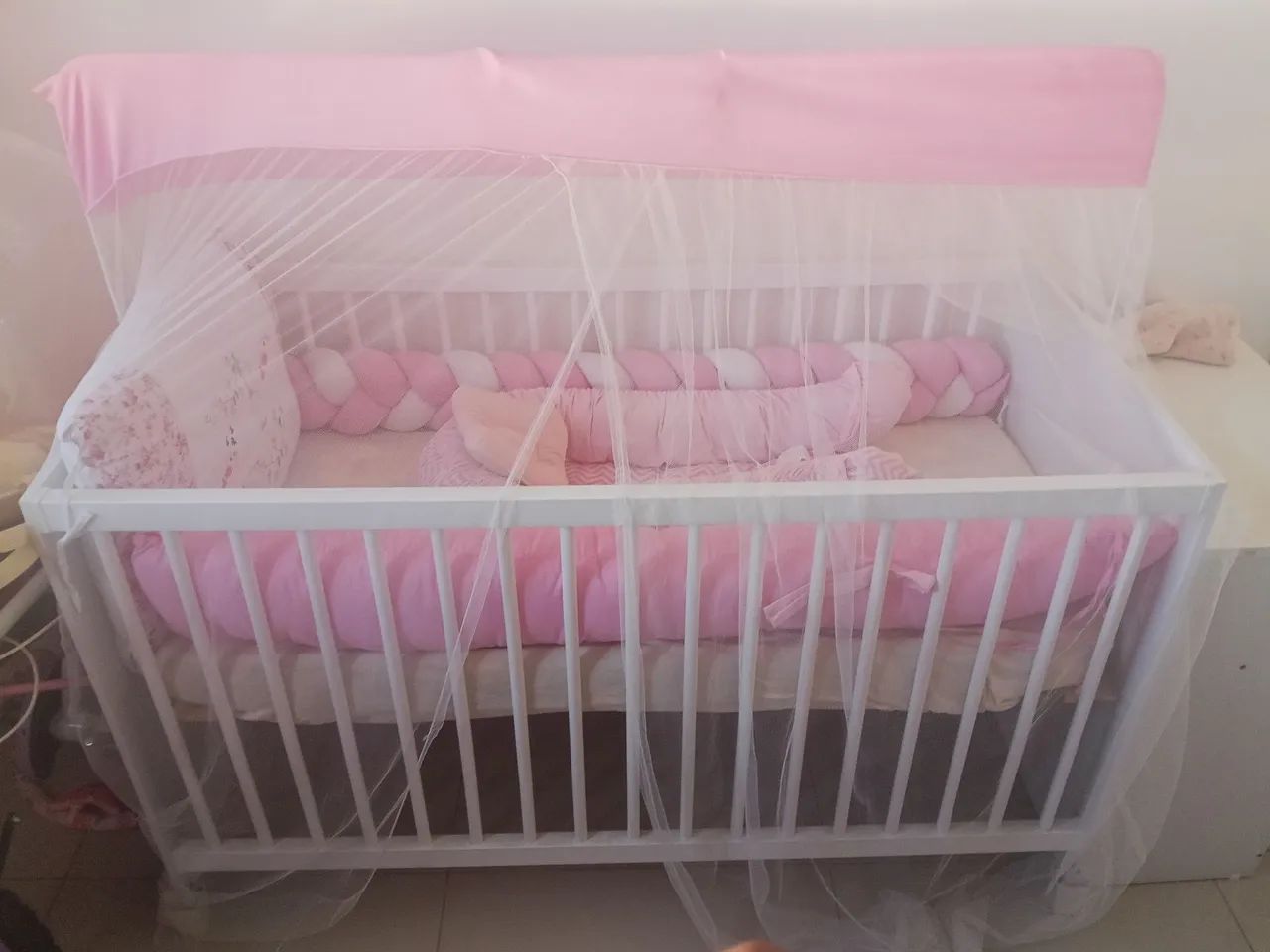Vende se berço infantil com cômoda  - Foto 3