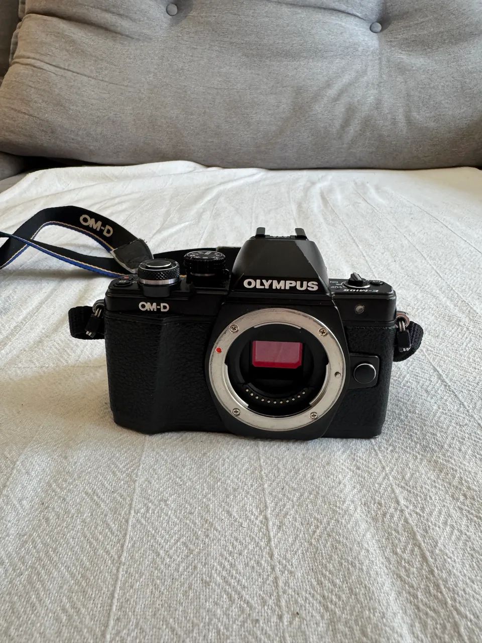 Olympus E-M10 Mark II - Foto 2