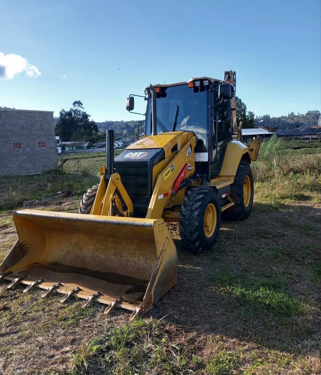 Retroescavadeira Caterpillar 416 22/22 - Entrada de 10%