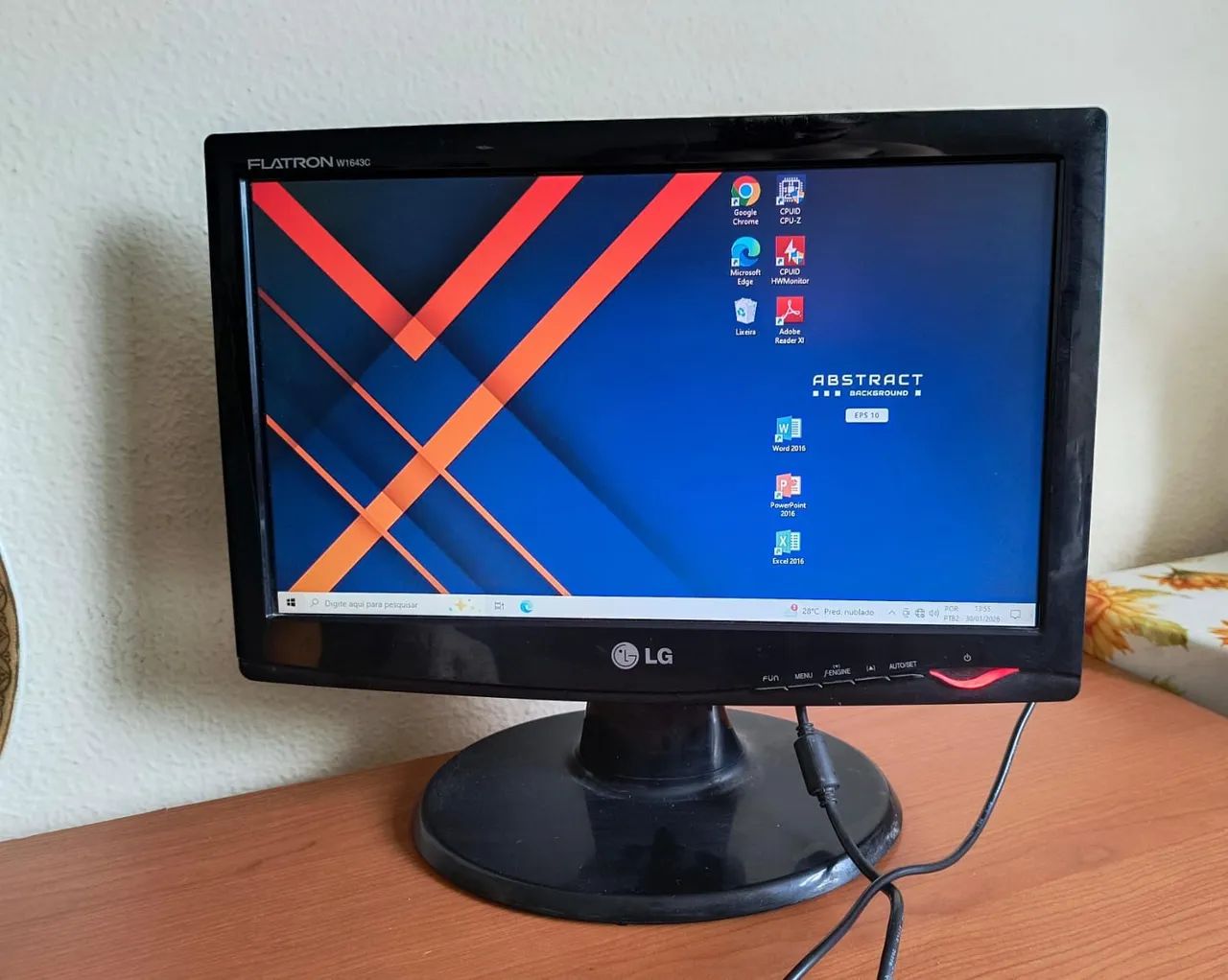 Monitor oportunidade 16 polegadas vga