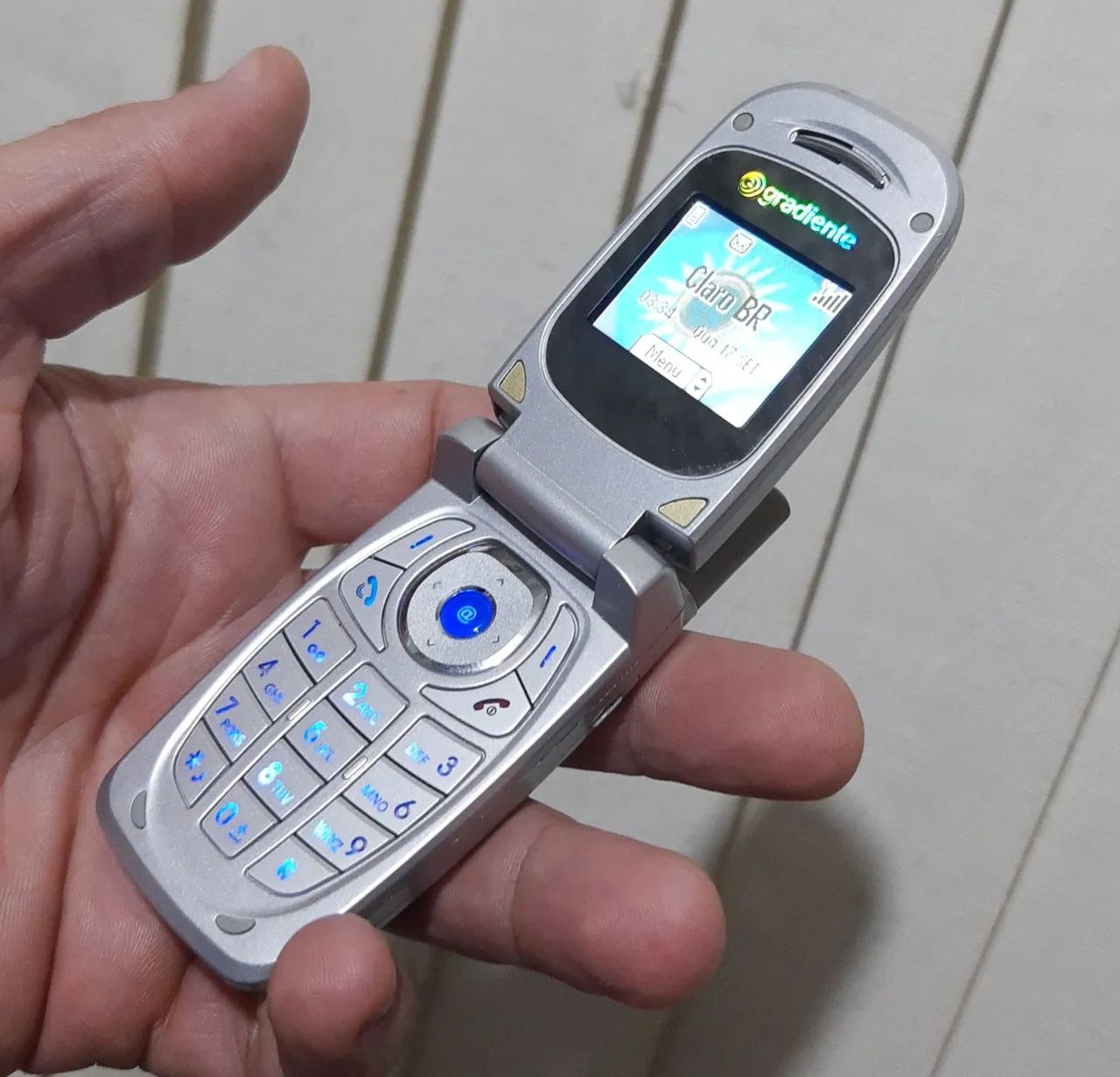 Celular antigo gradiente Flip RELIQUIA pequeno raro 2002 - Foto 4