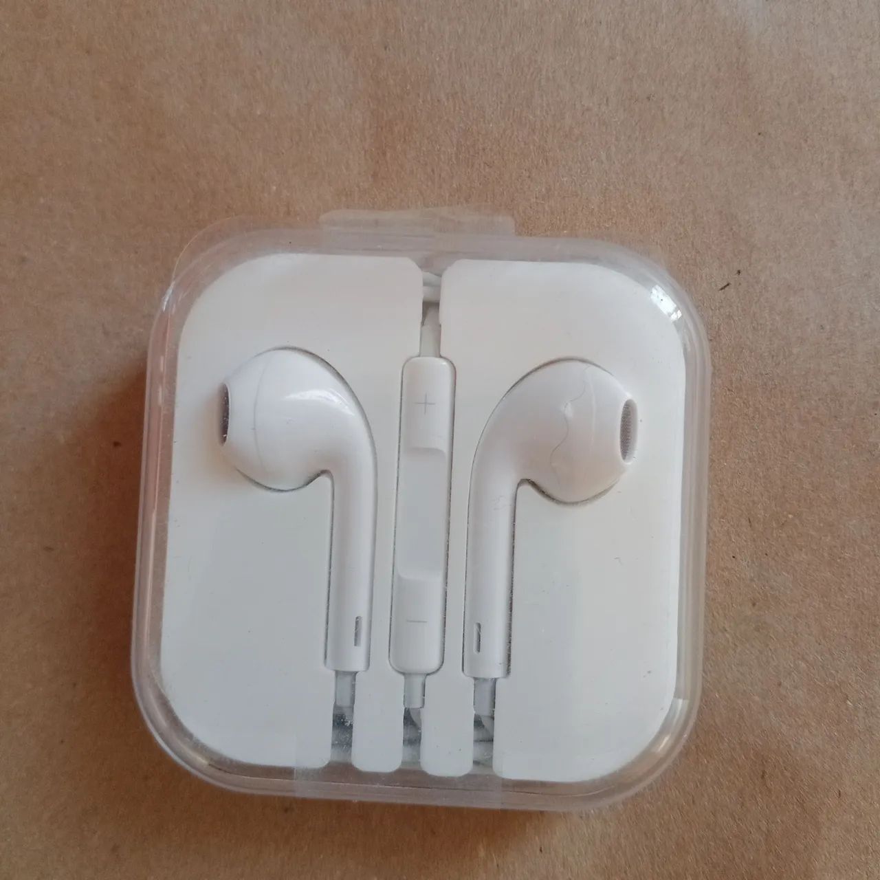 Fone ouvido. Conector P2  branco