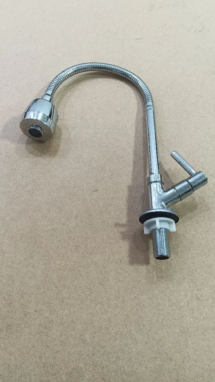 CHROME FLEXIBLE FAUCET FOR COUNTERTOP OR WORKTOP