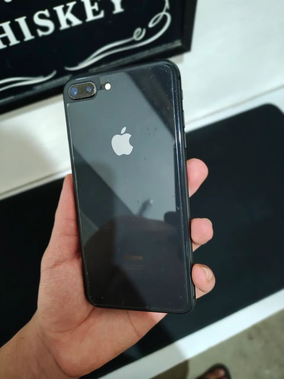 iPhone 8 Plus BLACK - 128GB  - Foto 3