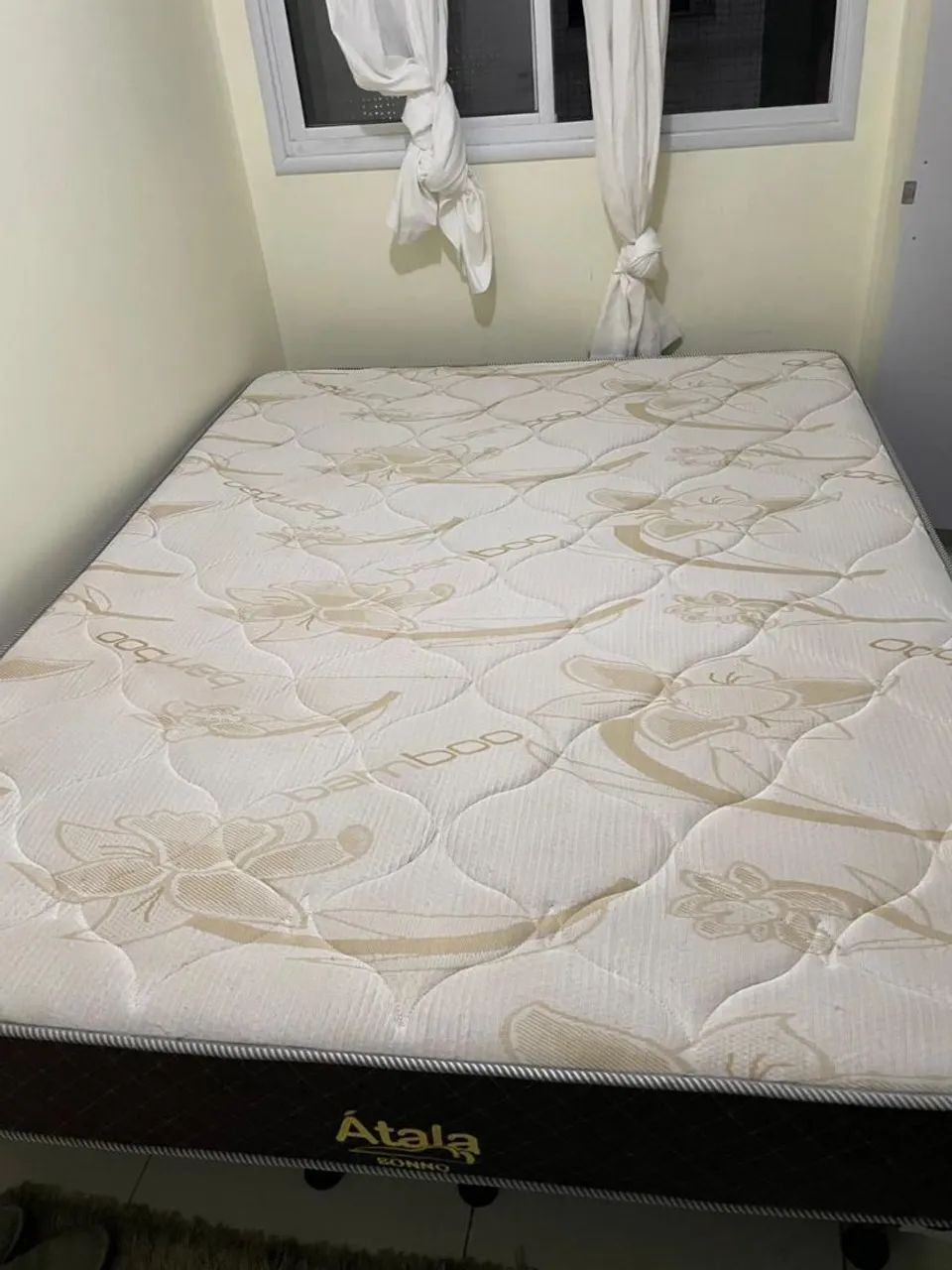 Cama Queen semi nova - Foto 3