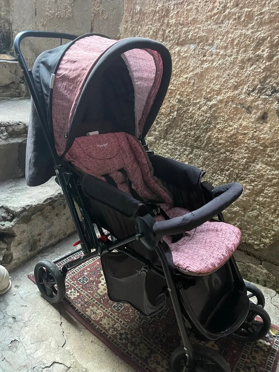 Carrinho voyage rosa de bebê  - Foto 2