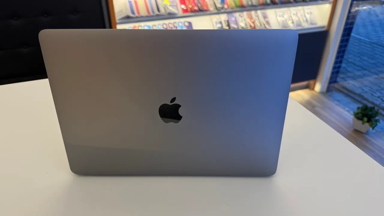 macbook pro m1 256gb