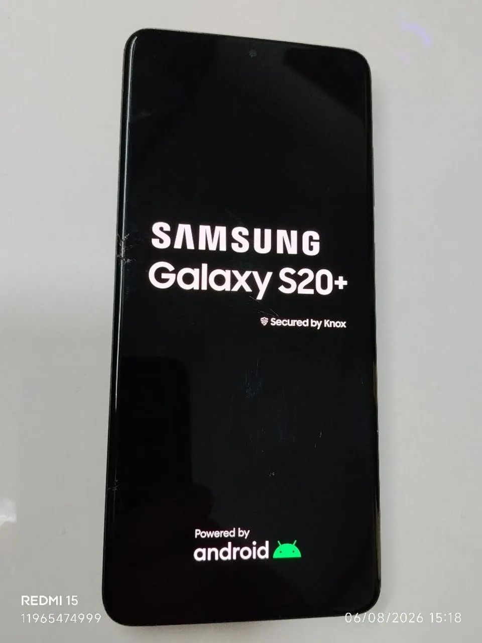S20 plus funcionando perfeitamente porem vidro quebrado 