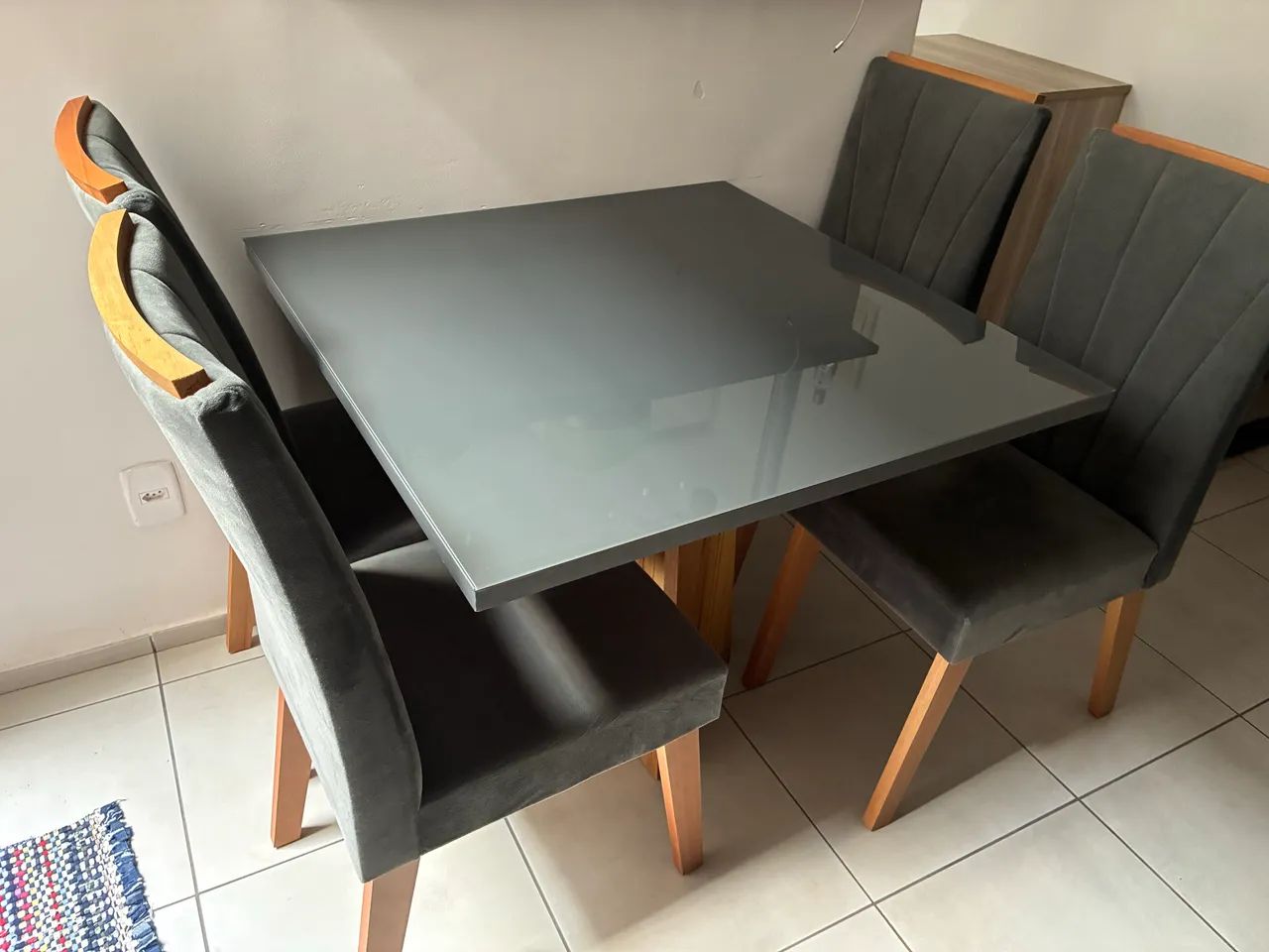 Conjunto de Mesa de Jantar Moderna com 4 Cadeiras Estofadas - Foto 2