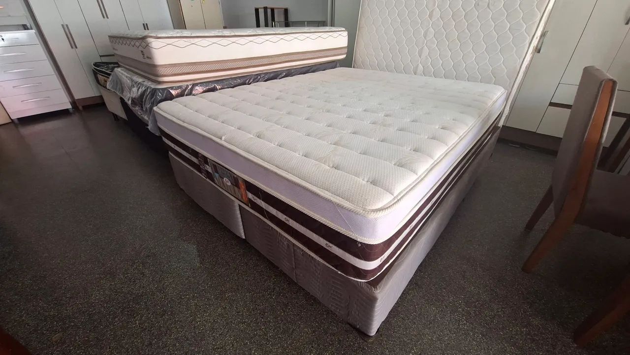 Cama box Queen size colchão castor 