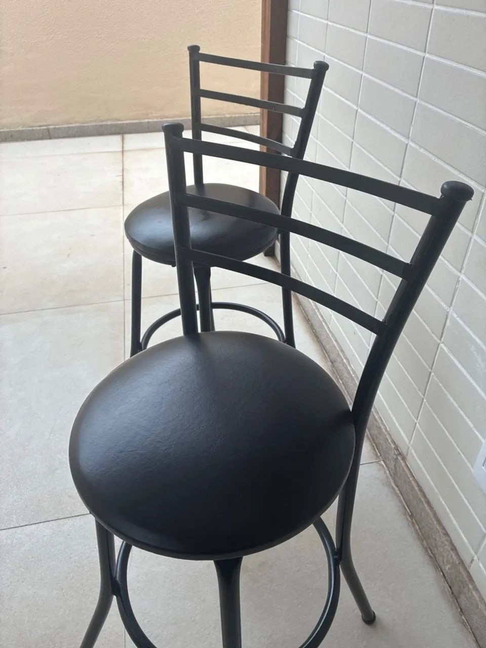 Banquetas novíssimas!!! - Foto 2