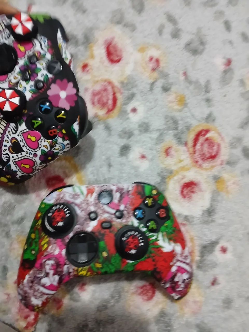 2 Controle Series X/S + base e baterias ?  - Foto 2