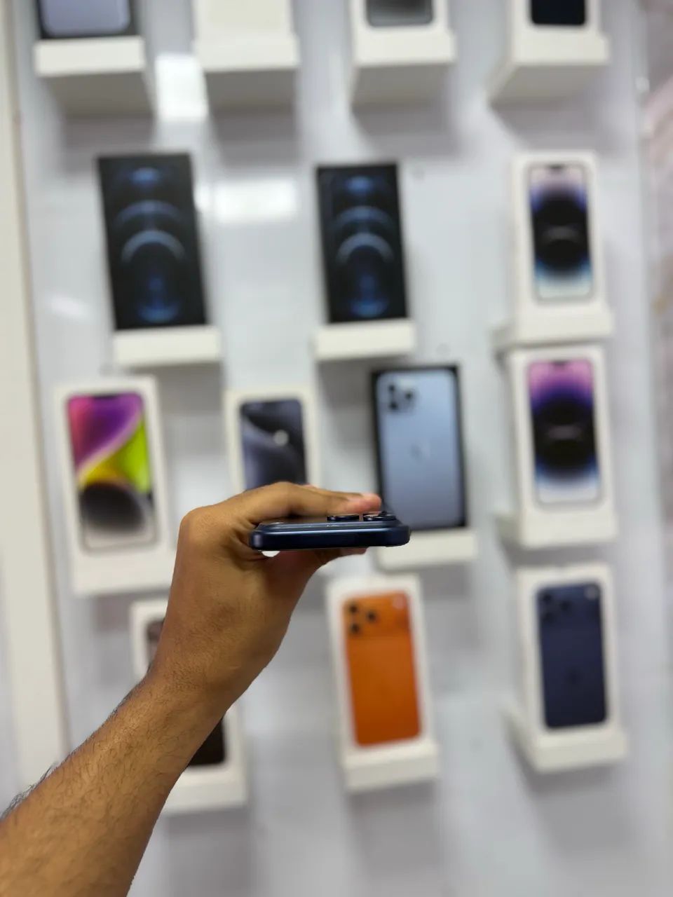 IPHONE 17 PRO MAX 256 GIGAS AZUL 100%  - Foto 4