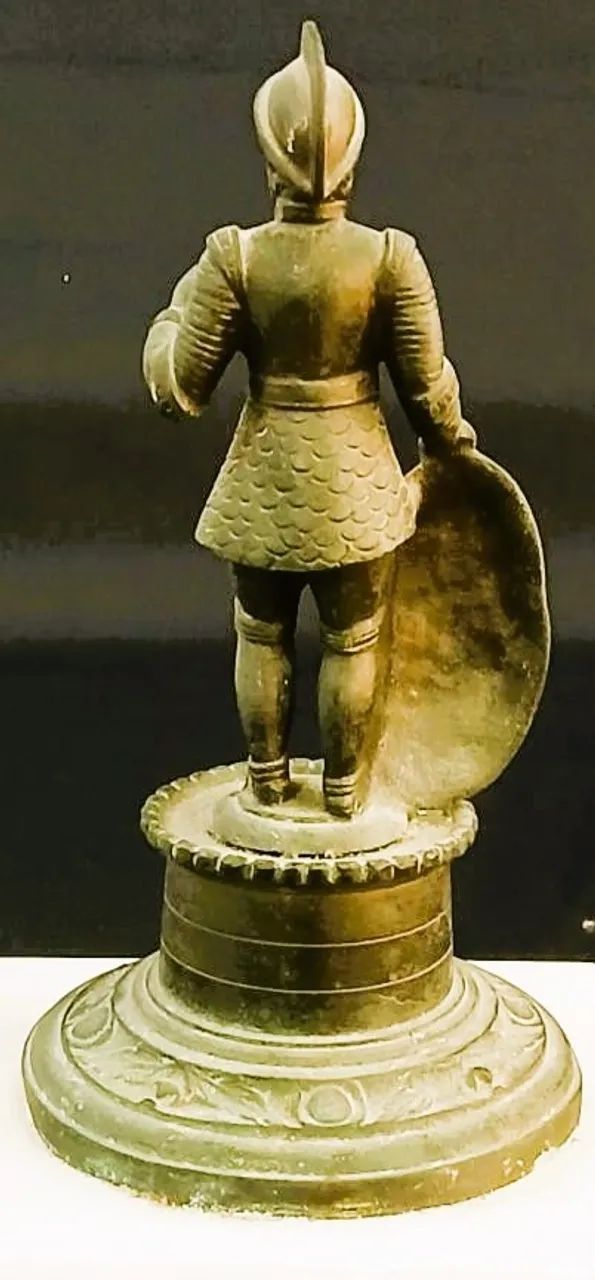 Grande Escultura bronze maciço cinzelado Guerreiro Samurai Japão Meados Século XX - Foto 5