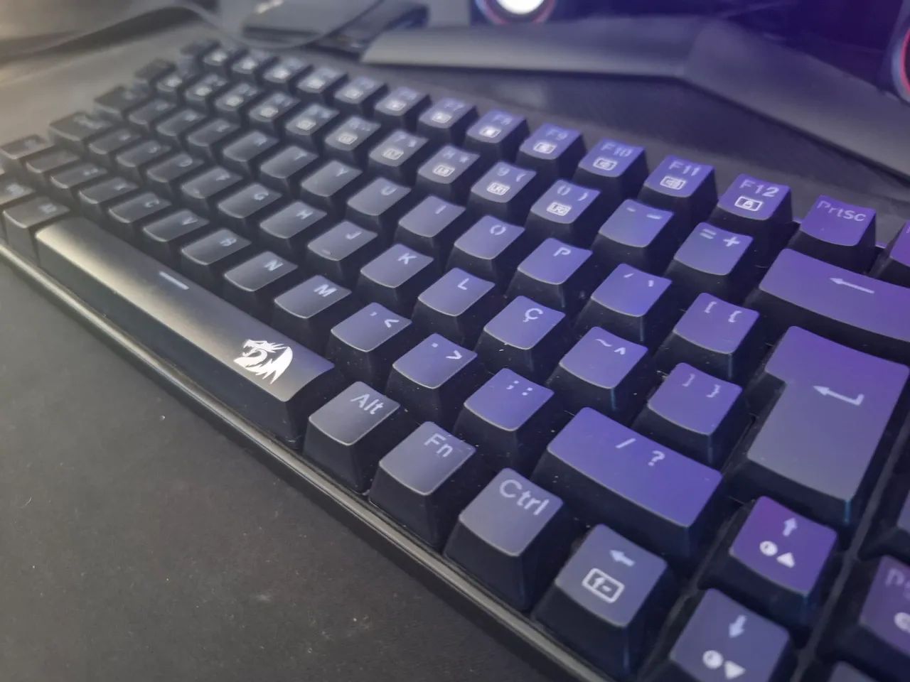 Teclado Mecânico Redragon Phantom Rainbow K629 - Switch Brown - ABNT2 - 75% - Foto 2