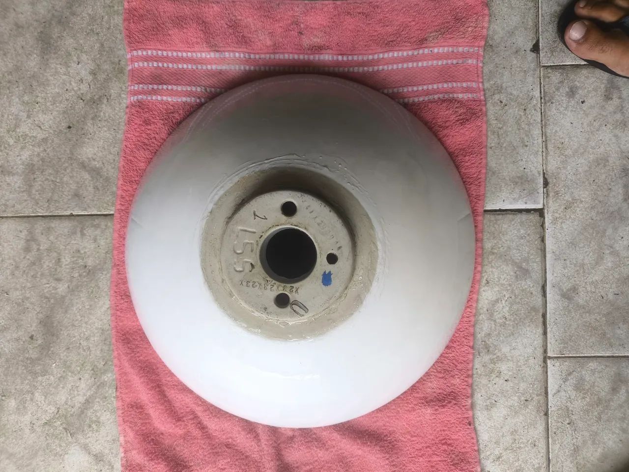 Cuba sobre pó banheiro 