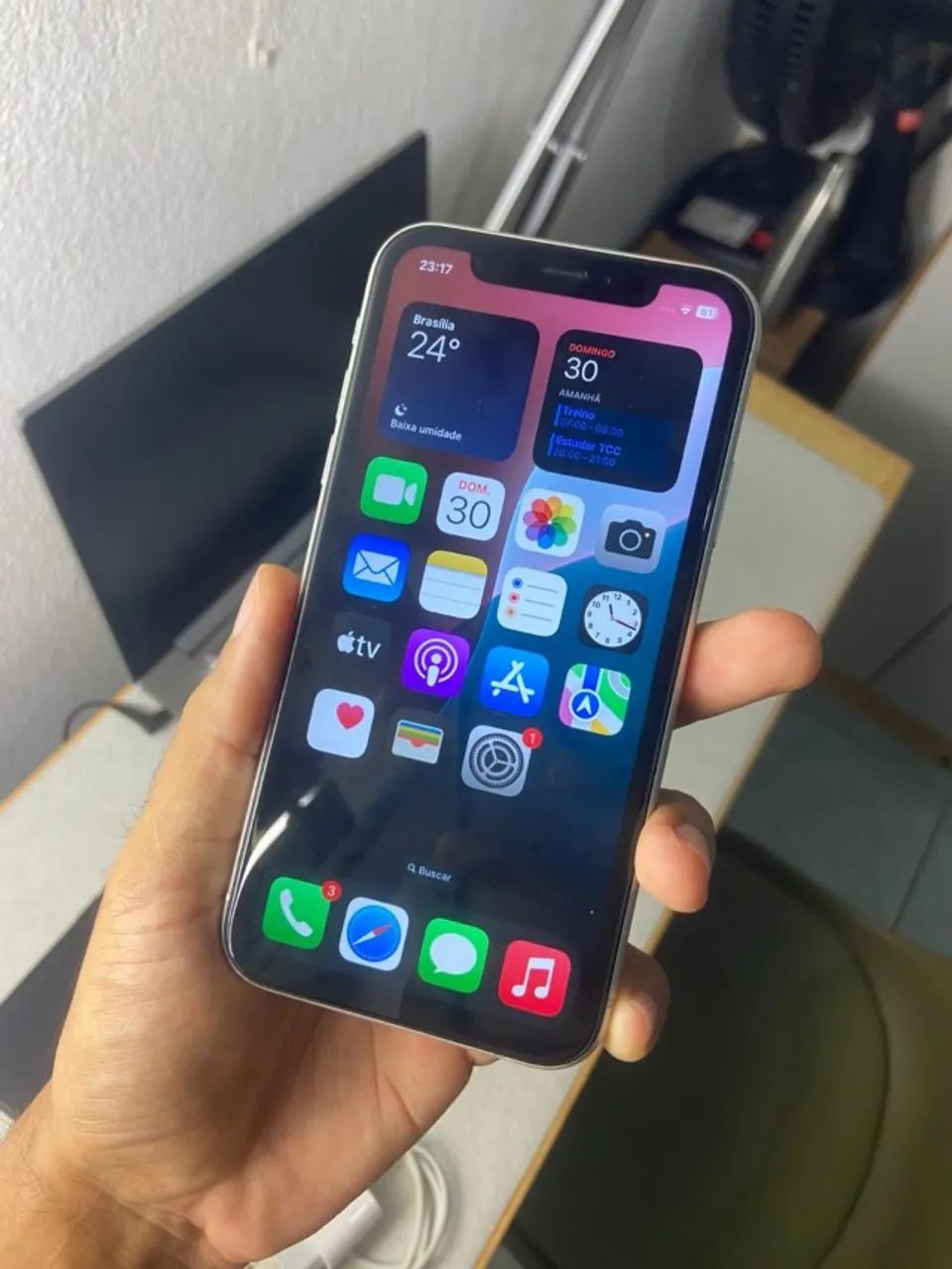iPhone XR 64GB - Impecável + Capa e Carregador