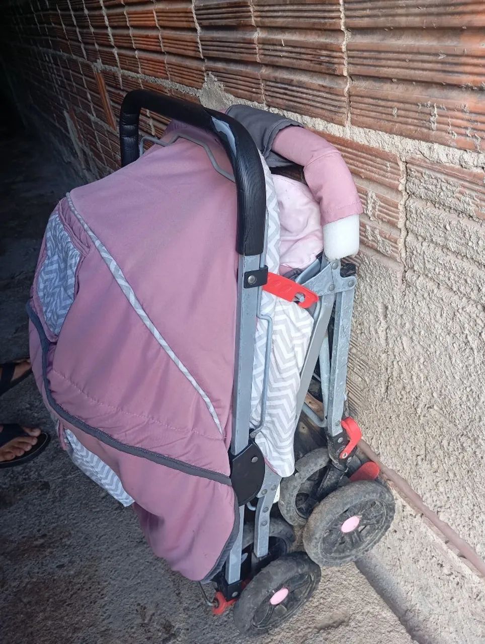 Carrinho de bebê feminino 