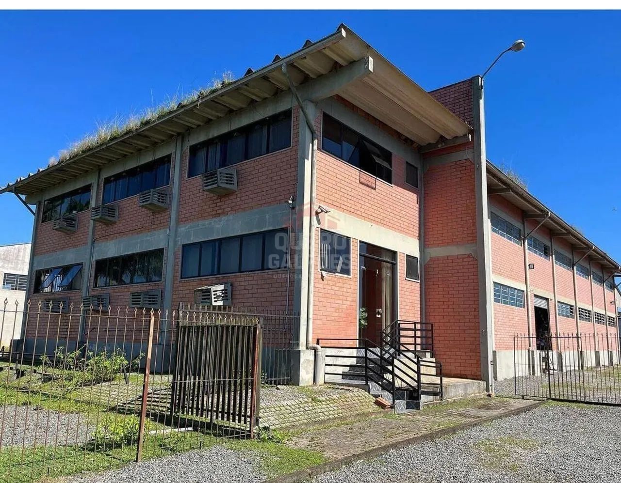 1.400 m²  ALUGO GALPÃO EM ARAQUARI/SC