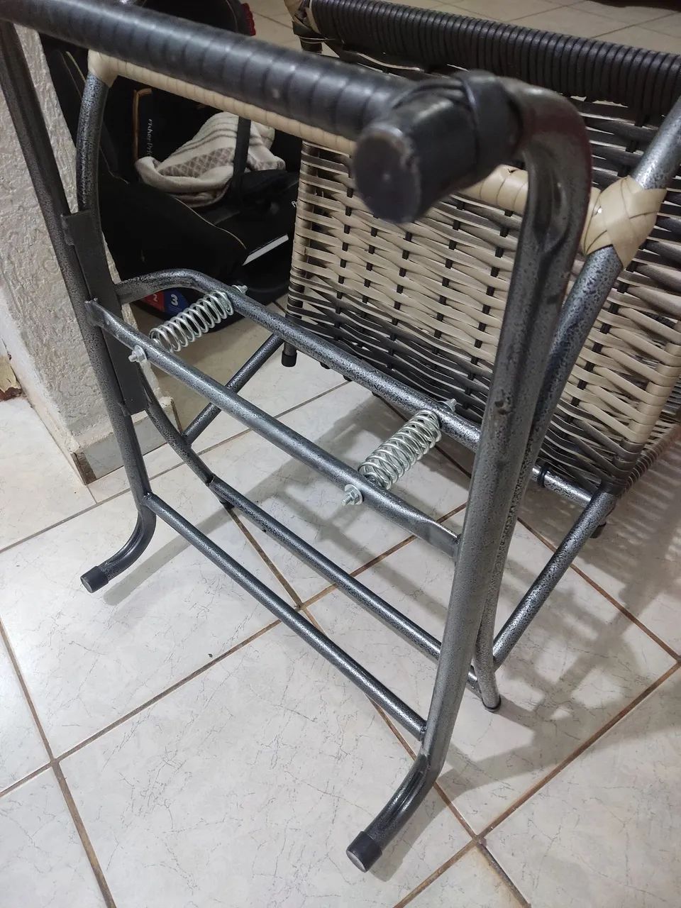 Cadeira de Balanço  - Foto 5