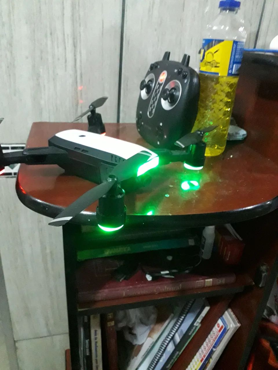 Vendo drone Multilaser Hawk.