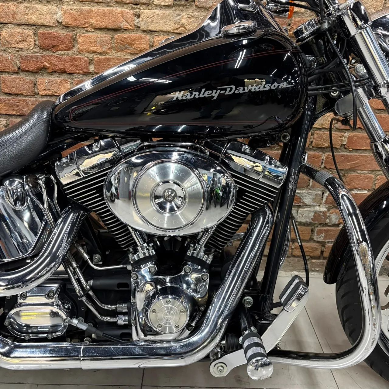 Harley-Davidson DEUCE - Foto 4
