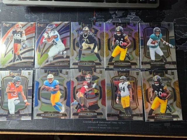 17 Cards NFL RC Select 2025 ? Travis Hunter e mais