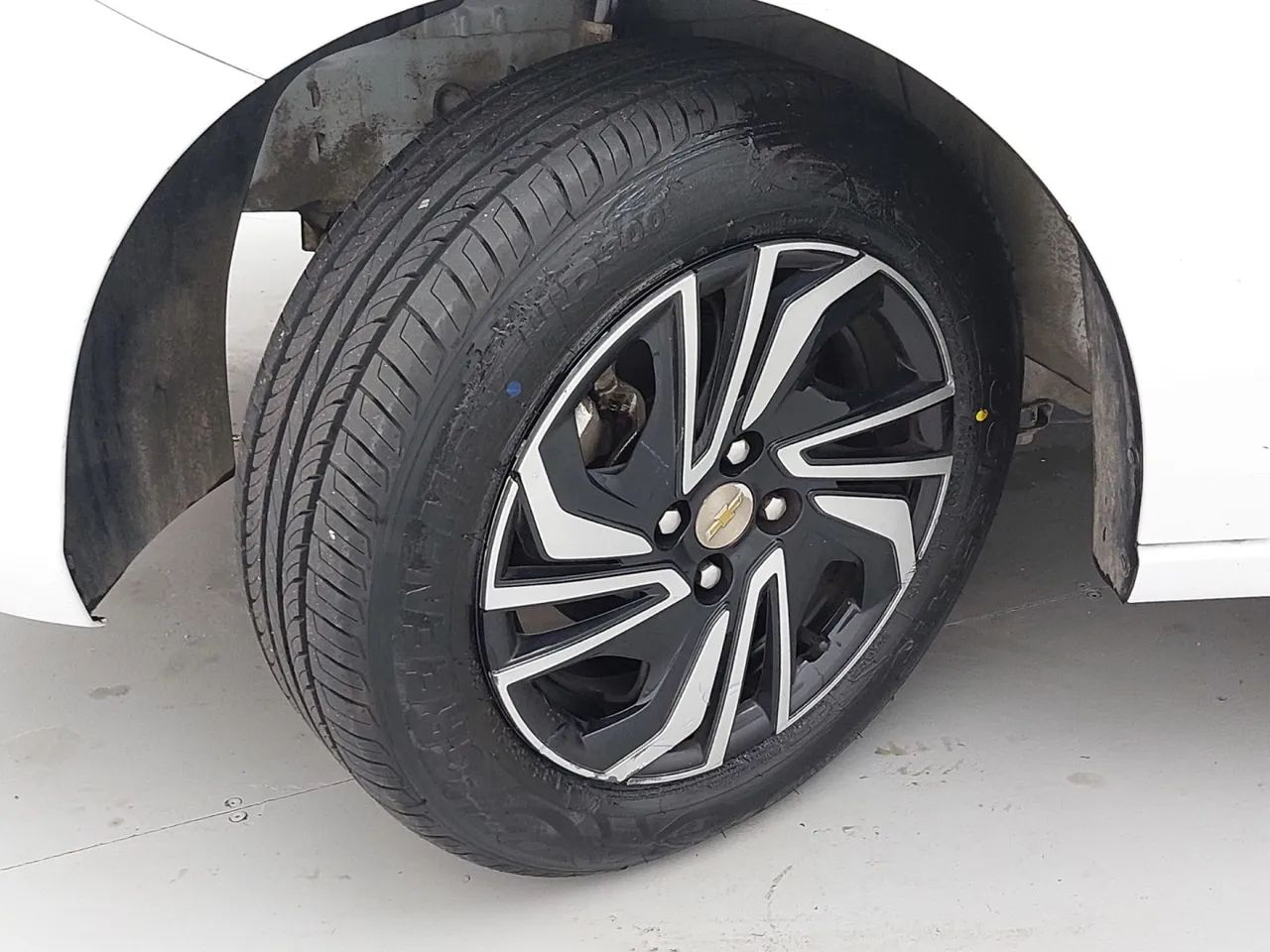 Chevrolet Onix Activ 1.4 8V Flex Aut. 4P, foto 11 de 18