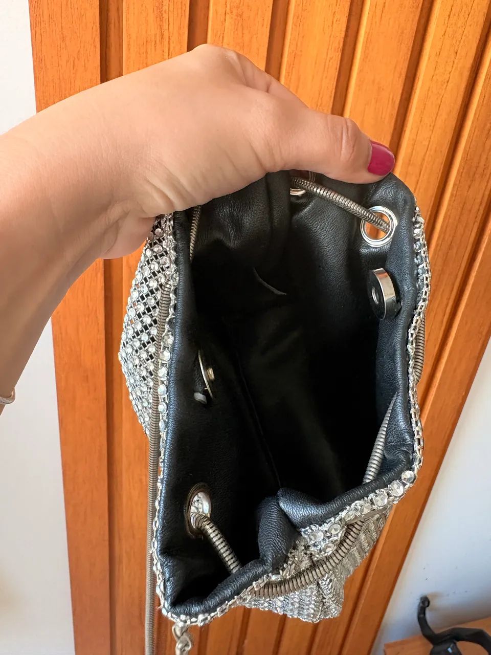 Bolsa brilhante pequena  - Foto 3