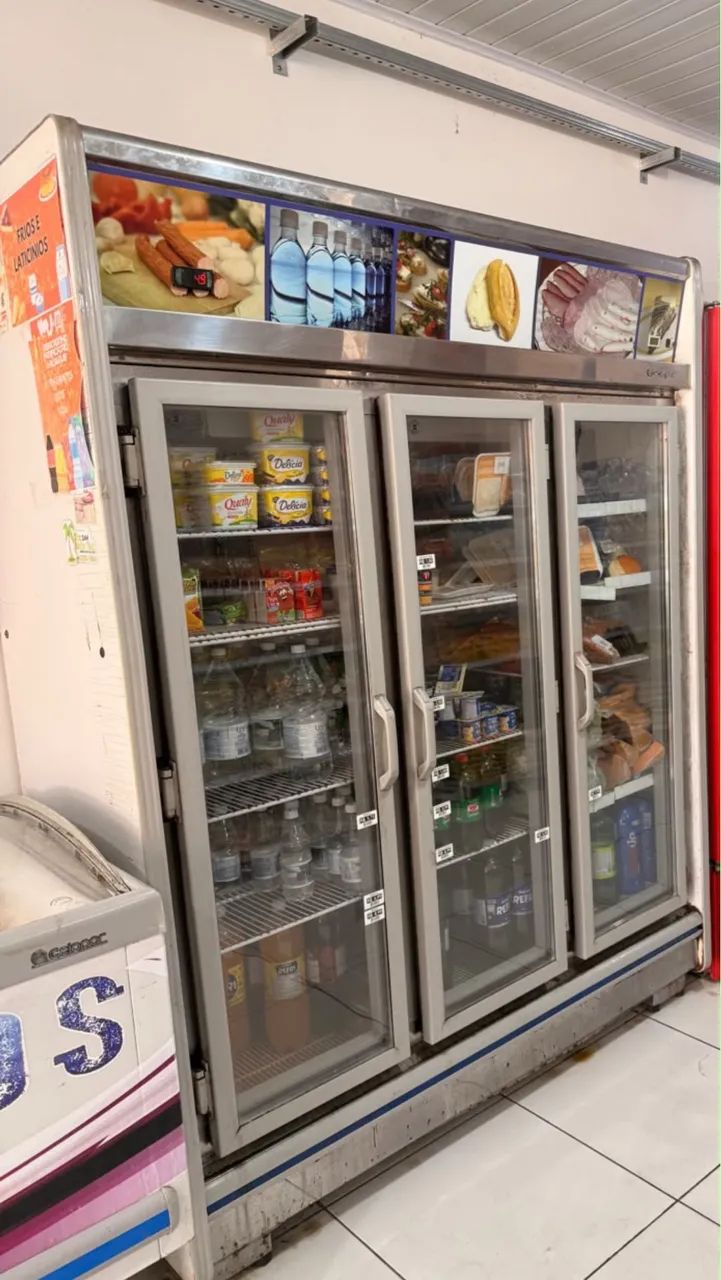 Freezer expositor de três portas galopar