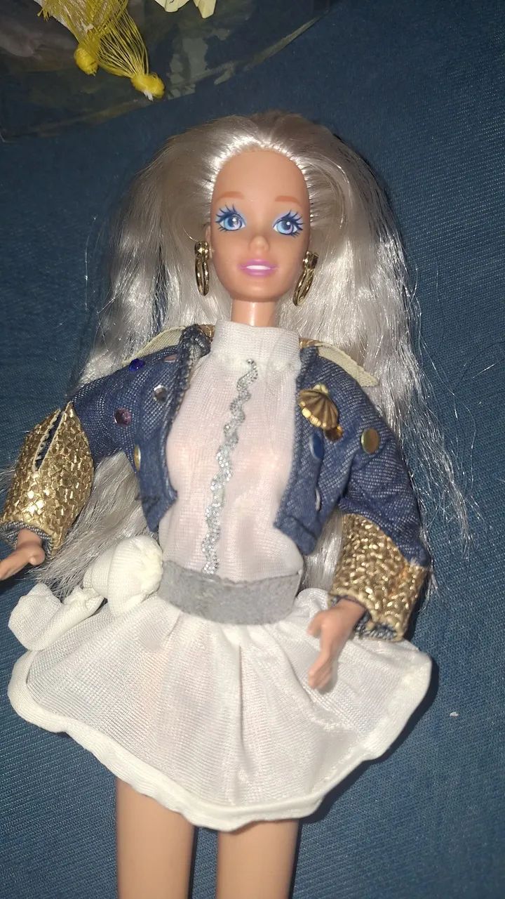 Boneca barbie mil frases funcionando 