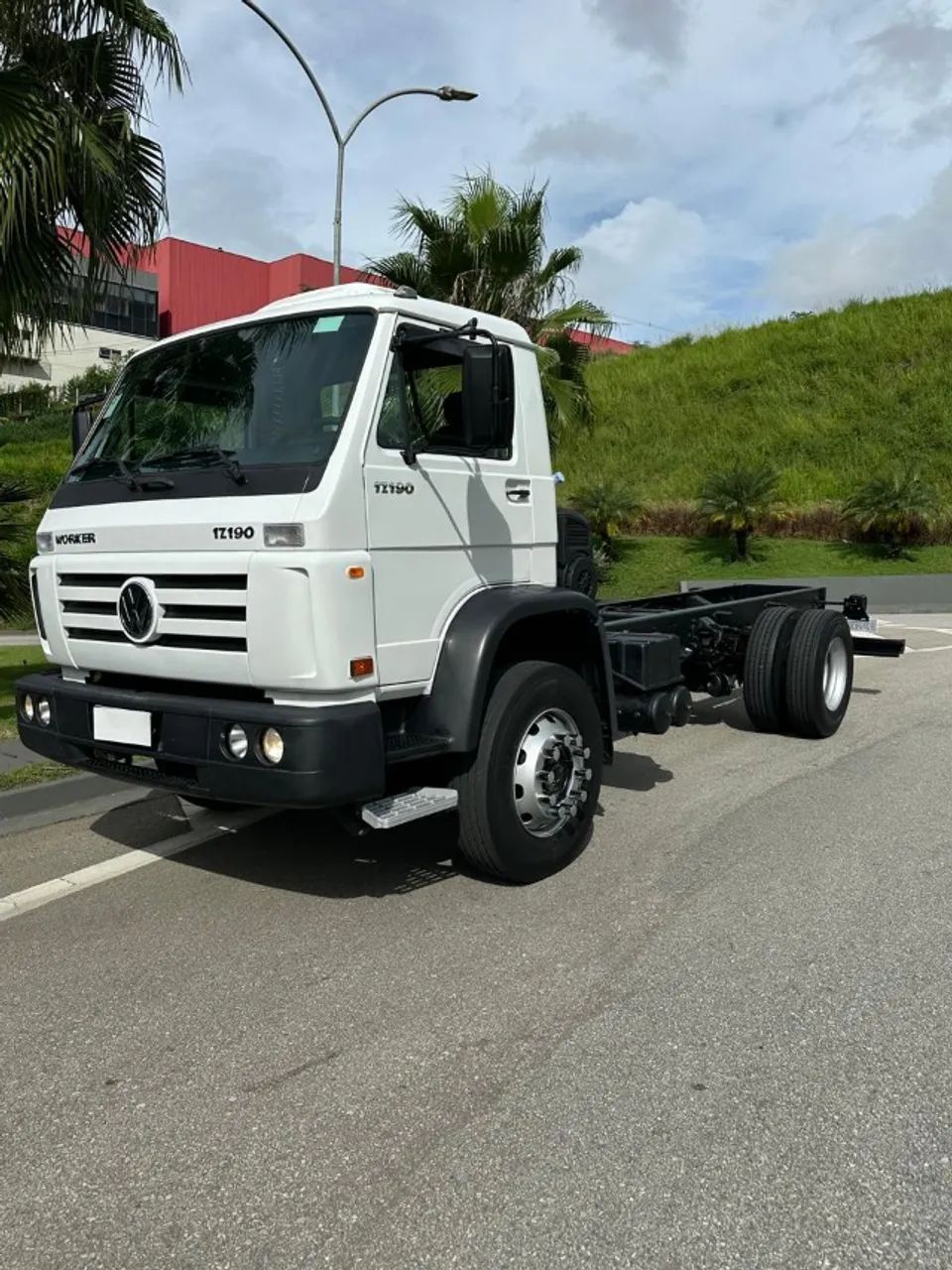 VW VOLKS 17190 4X2 - ANO 2016/2017 - TOCO NO CHASSI - Caminhões ...