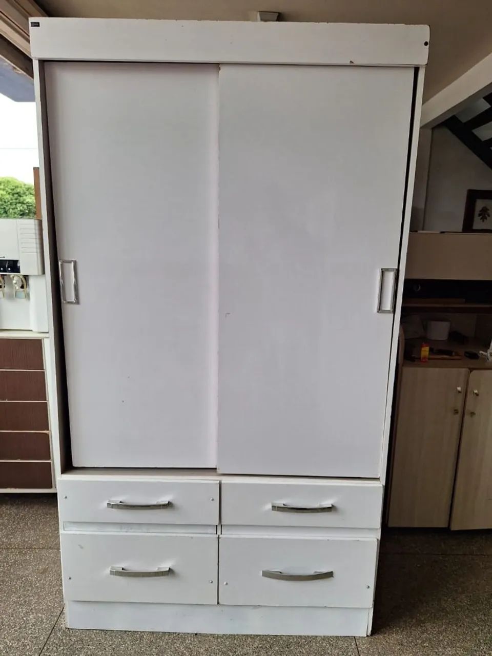 Guarda roupa de solteiro 
