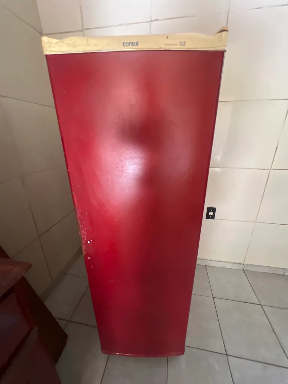 Geladeira vermelha 