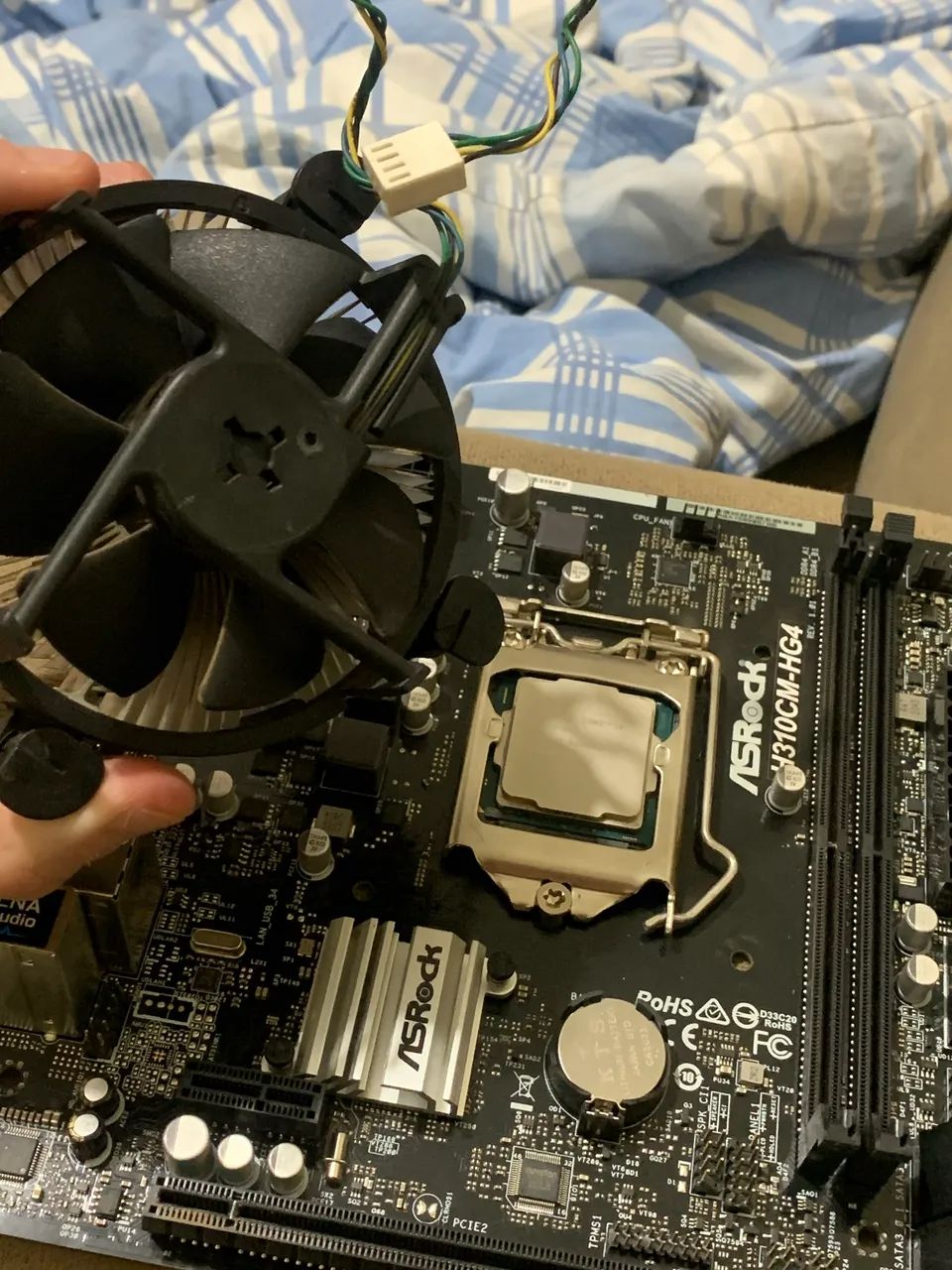 kit placa mãe e processador (i3-8100) - Foto 2