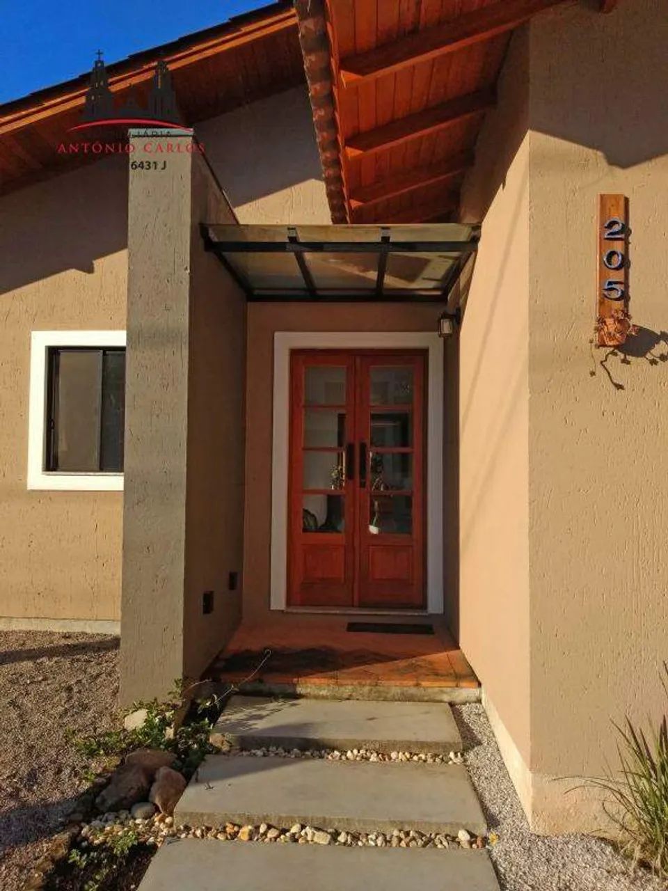 Casa à venda com excelente padrão de acabamento no Centro de Antônio Carlos/SC - Foto 3