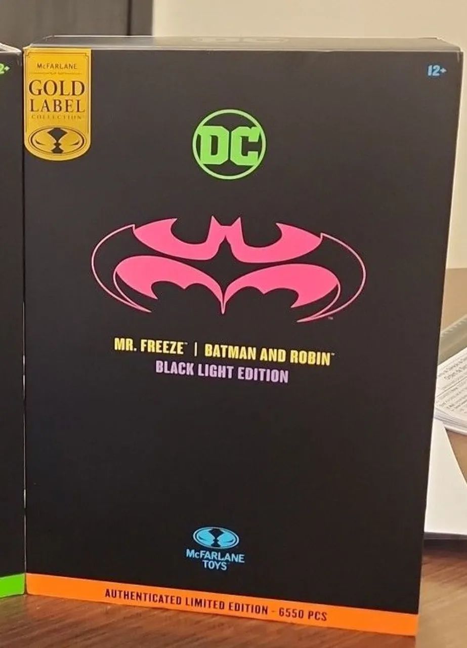 Mr. Freeze (Black Light Edition) (Gold Label) 18 cm - Foto 2