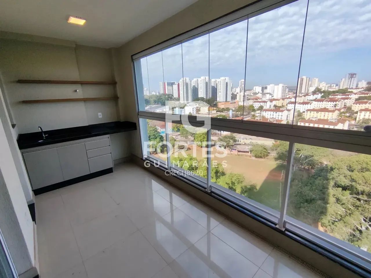 Apartamento Andar Alto Vista Livre ao lado do Ribeirão Shopping, colégio Liceu, com 02 dor - Foto 8