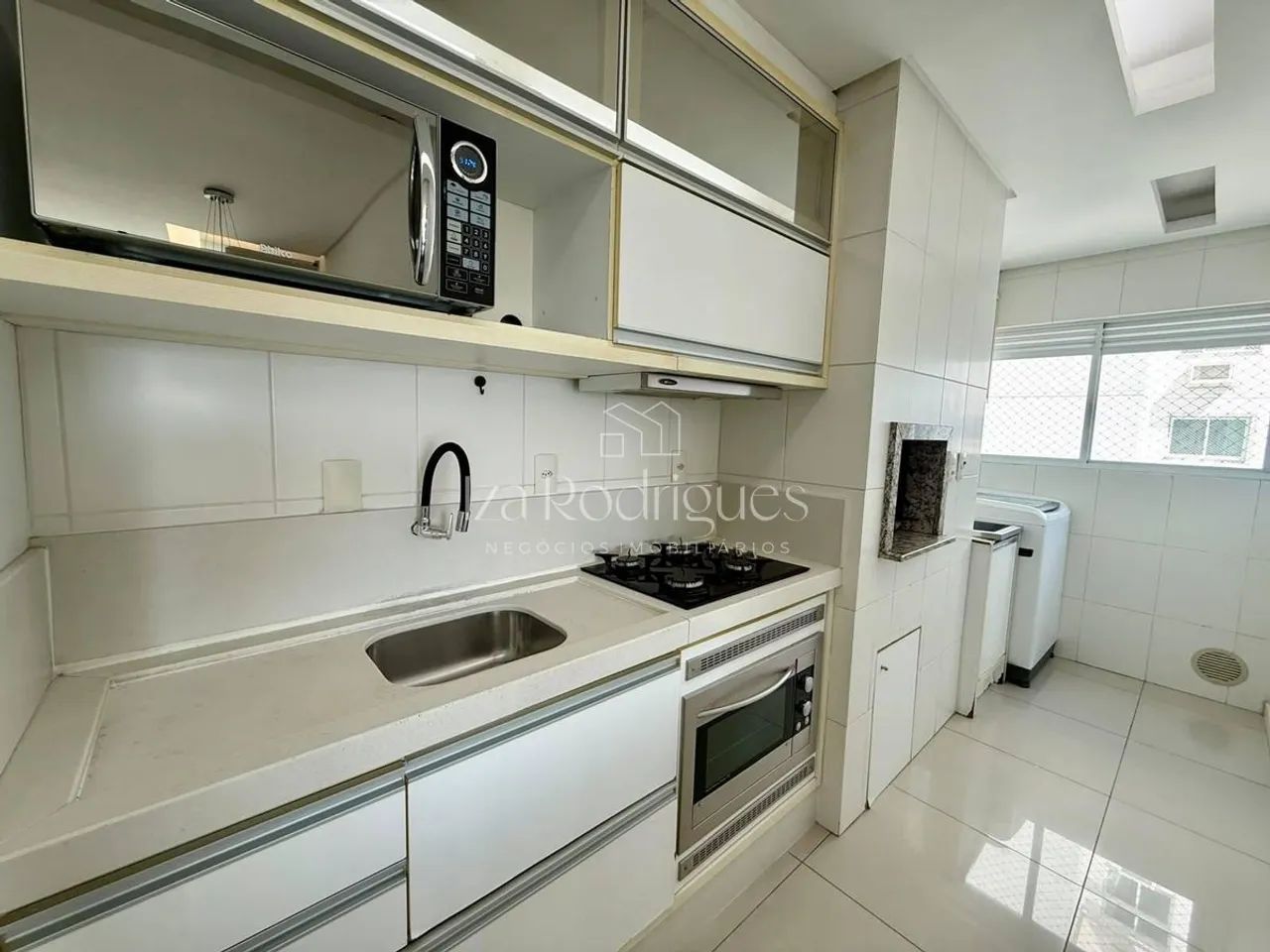 APTO 100% MOBILIADO | 2 QUARTOS | BARRA GARDEM | COMPLETO! - Foto 4