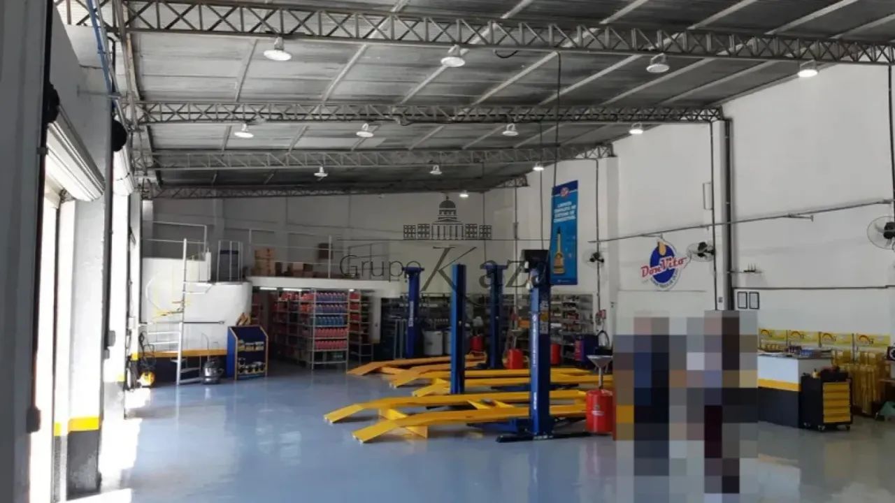 Galpão - Saúde - 480m².