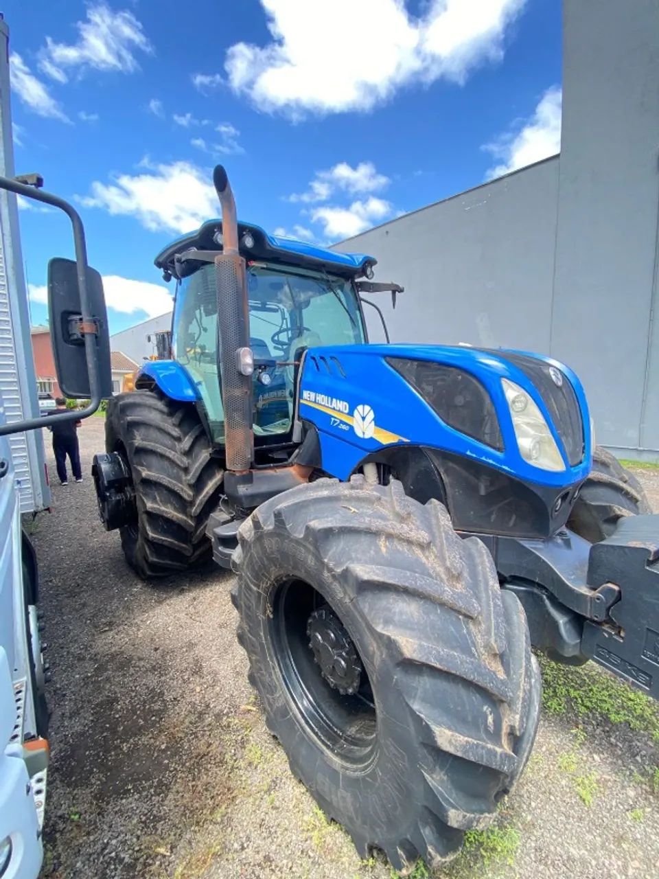  Vende-se Trator de Pneu New Holland T7 260 ano: 2021 - Foto 4