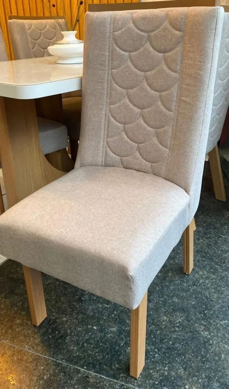 Cadeiras nova na caixa