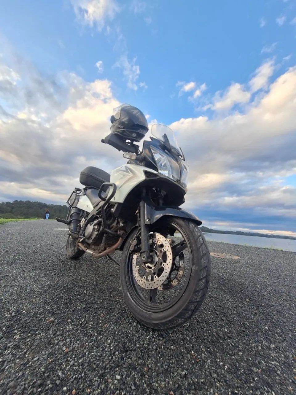 Suzuki V-strom 650 2011 - Abaixo Da Fipe + Baús Givi