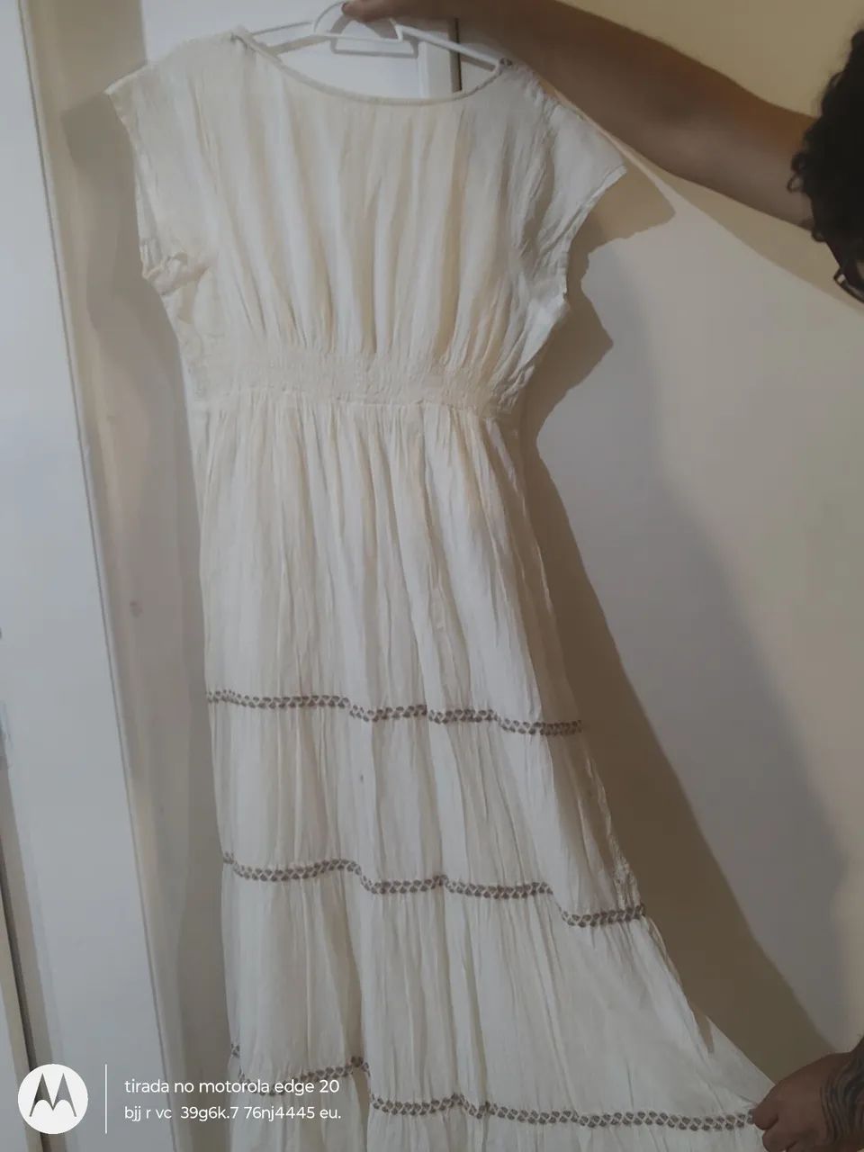 Vestido bege tecido rendado GG - Foto 3