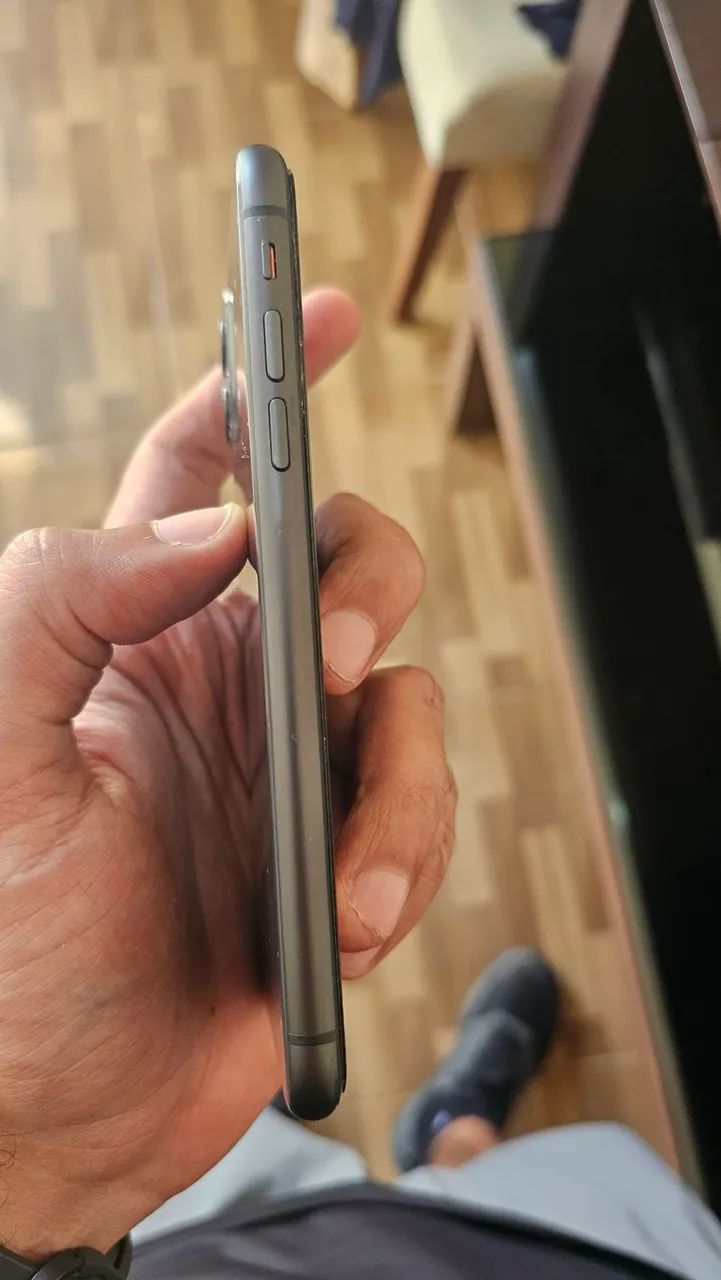 iPhone 11 - 64 GB - Funcionando Perfeitamente - Foto 4