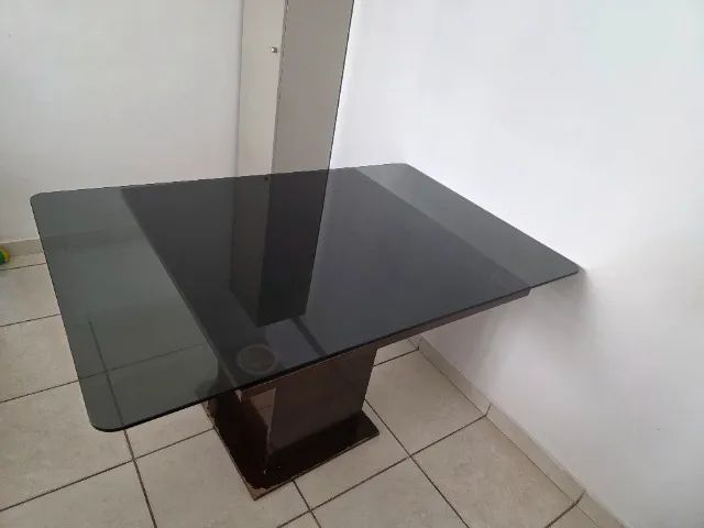 Mesa de jantar com tampo de vidro - Foto 5