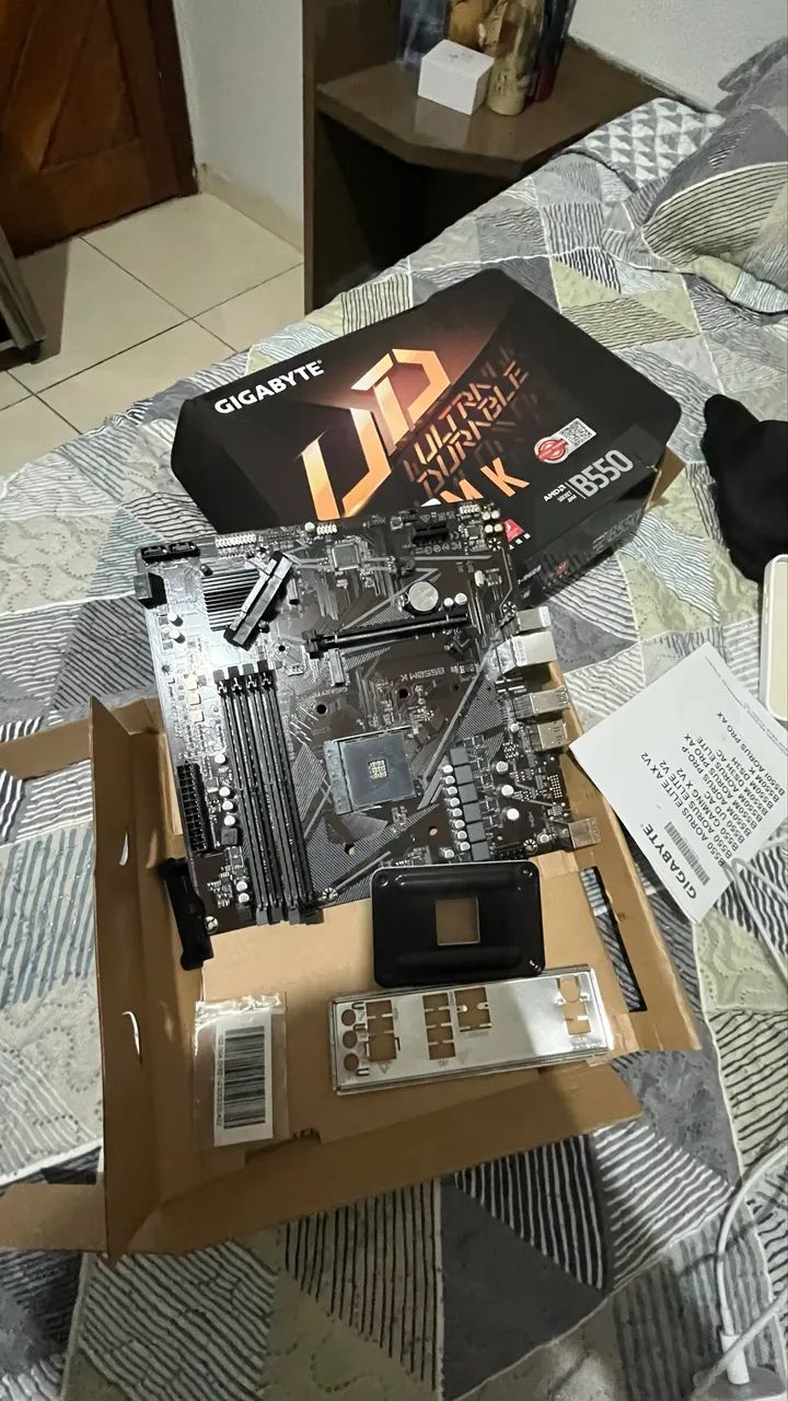 PLACA MÃE B550M-K GIGABYTE - Foto 2