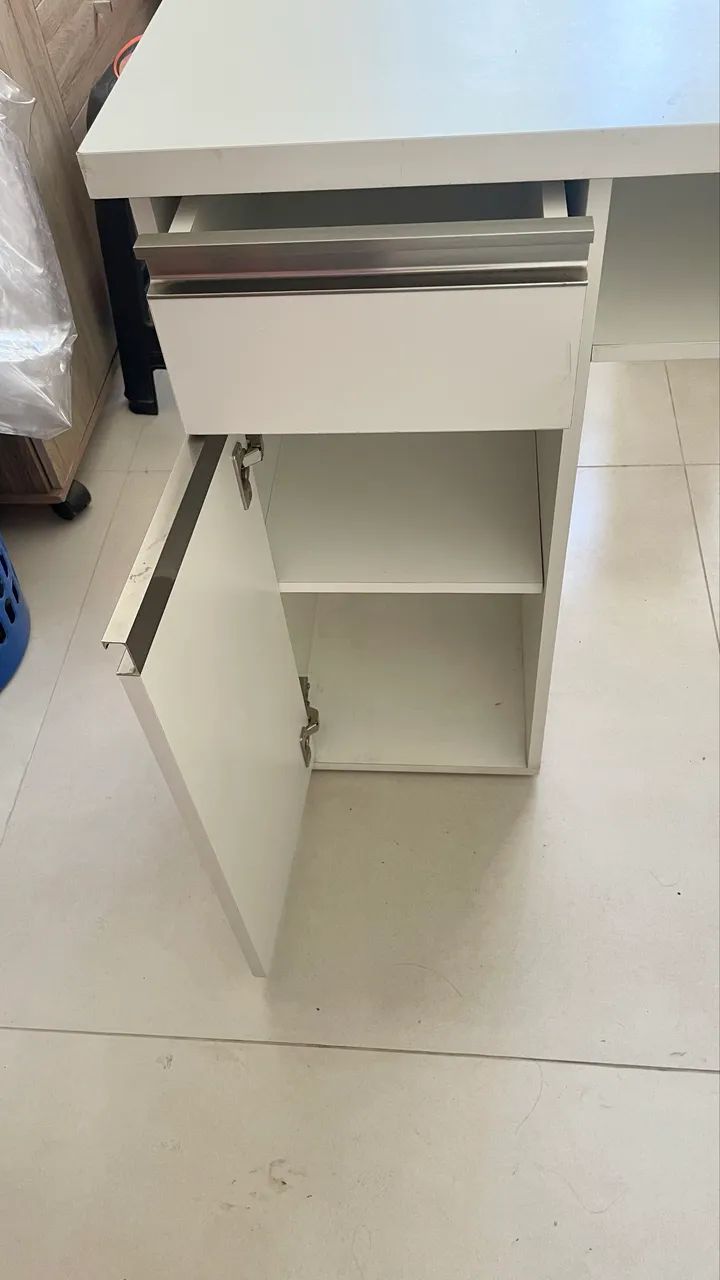 Mesa escrivaninha com gaveta - Foto 2