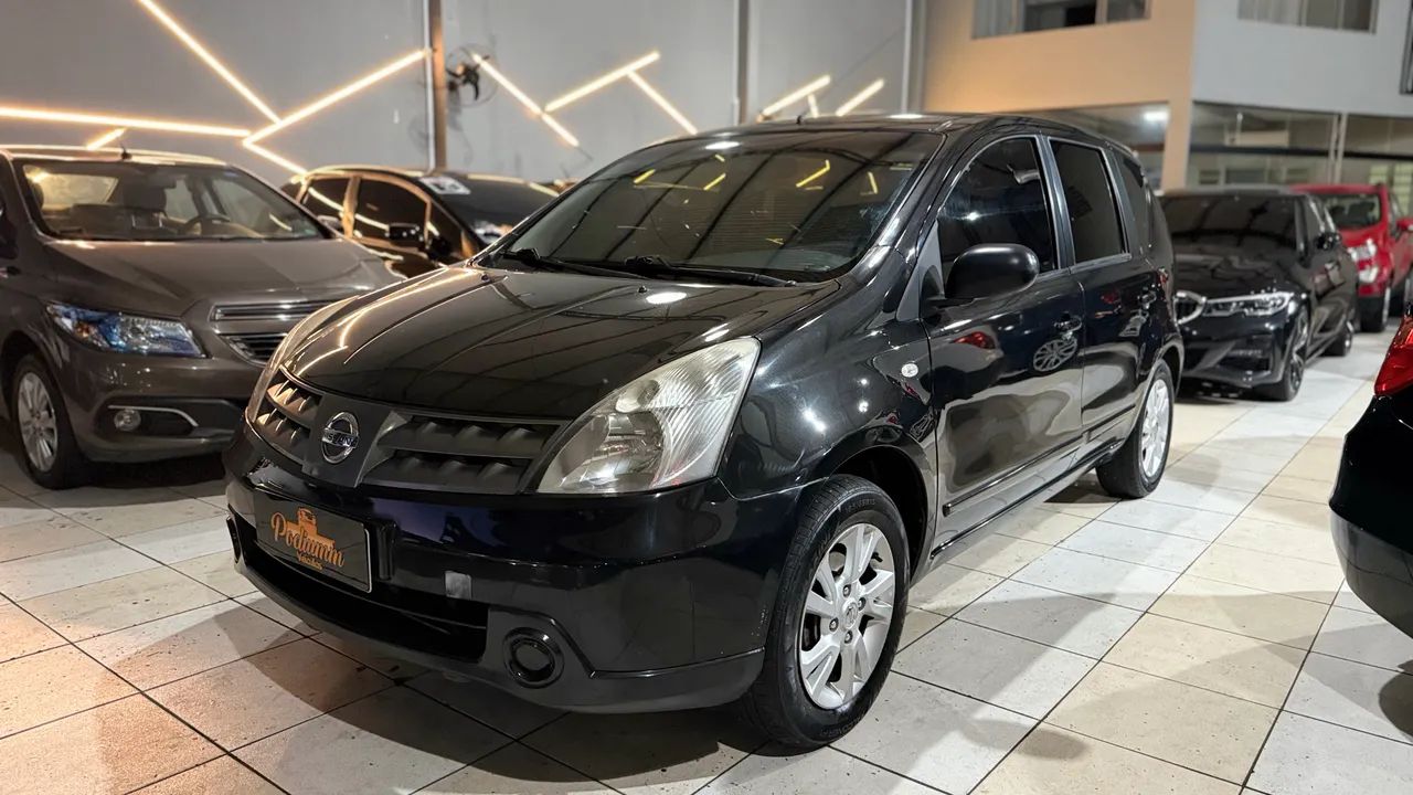 Nissan Livina 2013 photo 2